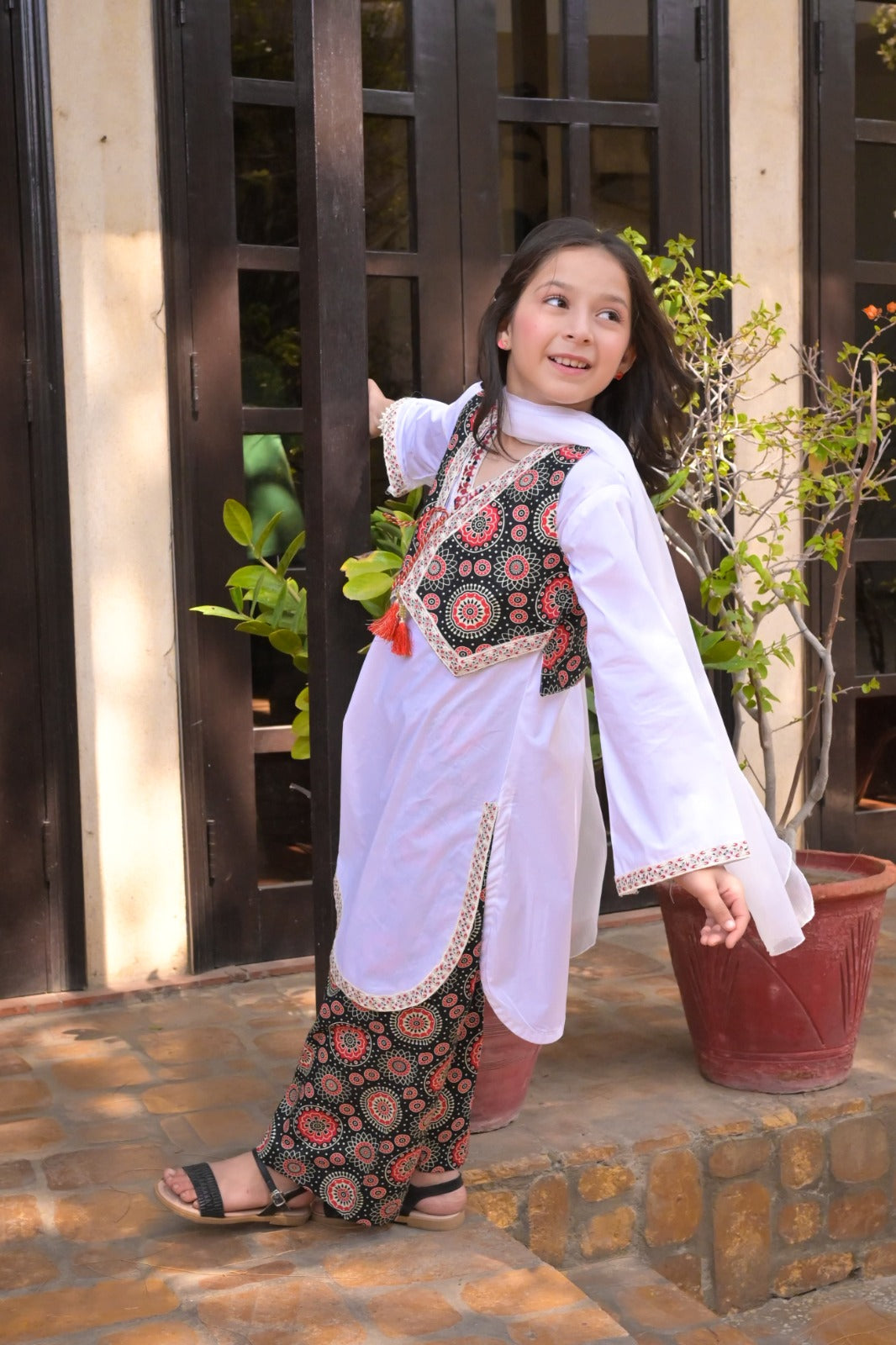 Plain Rottery with printed Lawn 12